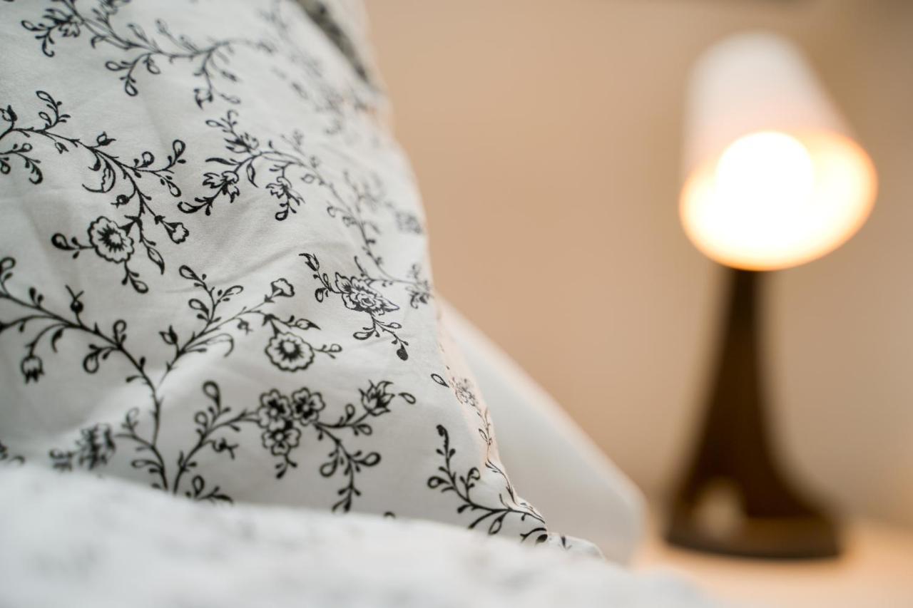 Koffer Apartman Егер Екстериор снимка